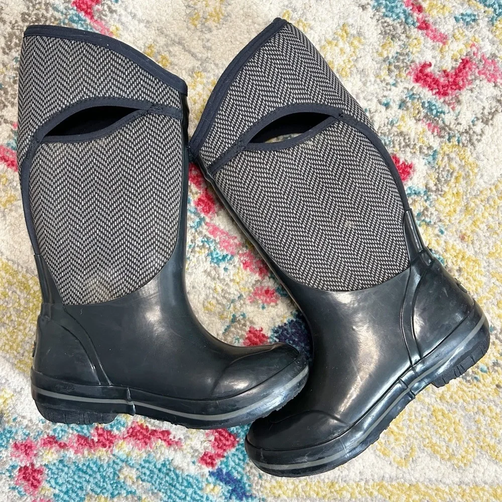 Bogs Plimsoll Herringbone Tall Rubber Rain Boots Womens Size 6 EU 37 Black Olive